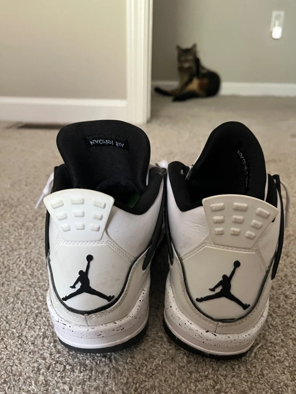 Jordan 4 random white color way *NO BOX* - Picture 4 of 5